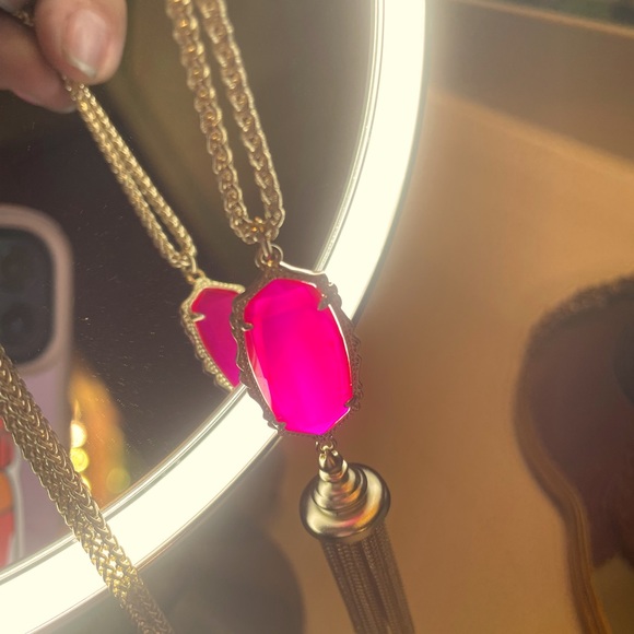 Kendra Scott Everly in Pink Agate - Picture 7 of 9